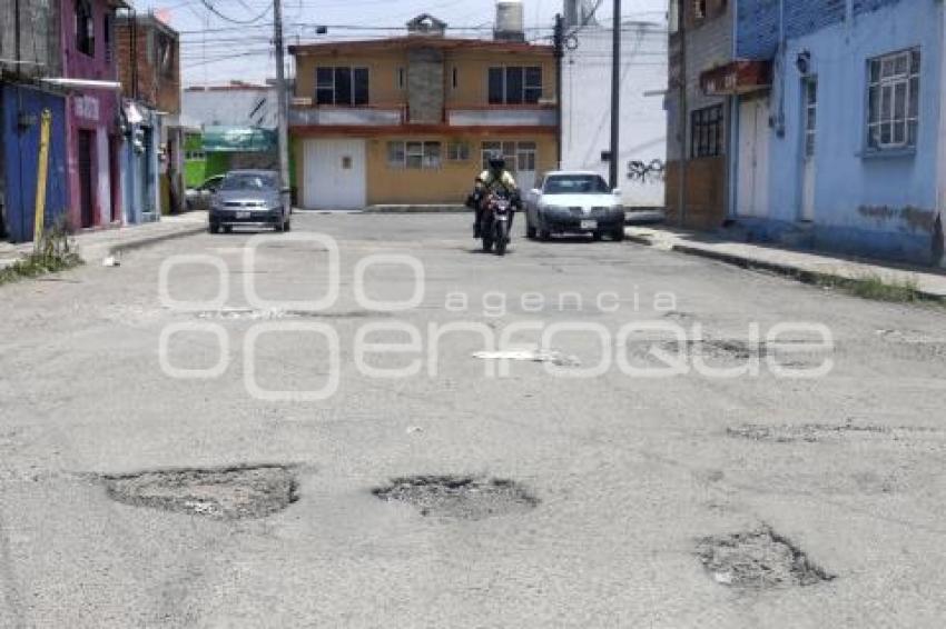 BACHES . COLONIA LOS PINOS 