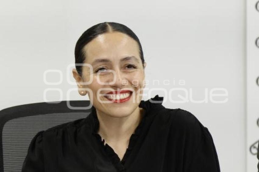 ANA LAURA GÓMEZ