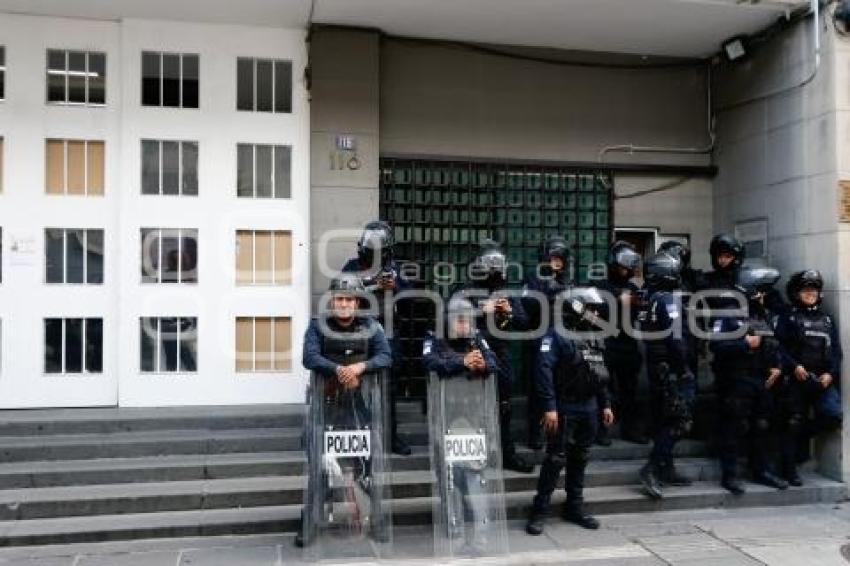 MANIFESTACIÓN . LA COVADONGA