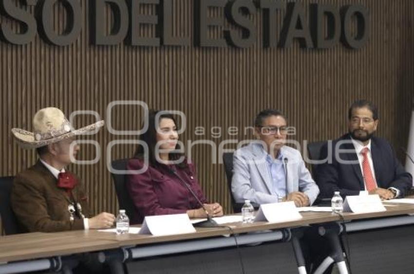 CONGRESO . BECAS UNIVERSITARIAS