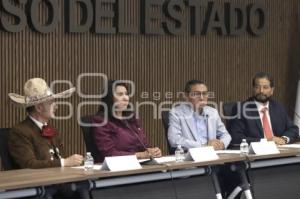CONGRESO . BECAS UNIVERSITARIAS