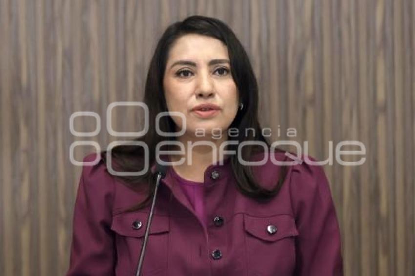 ANGÉLICA ALVARADO