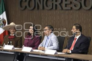 CONGRESO . BECAS UNIVERSITARIAS