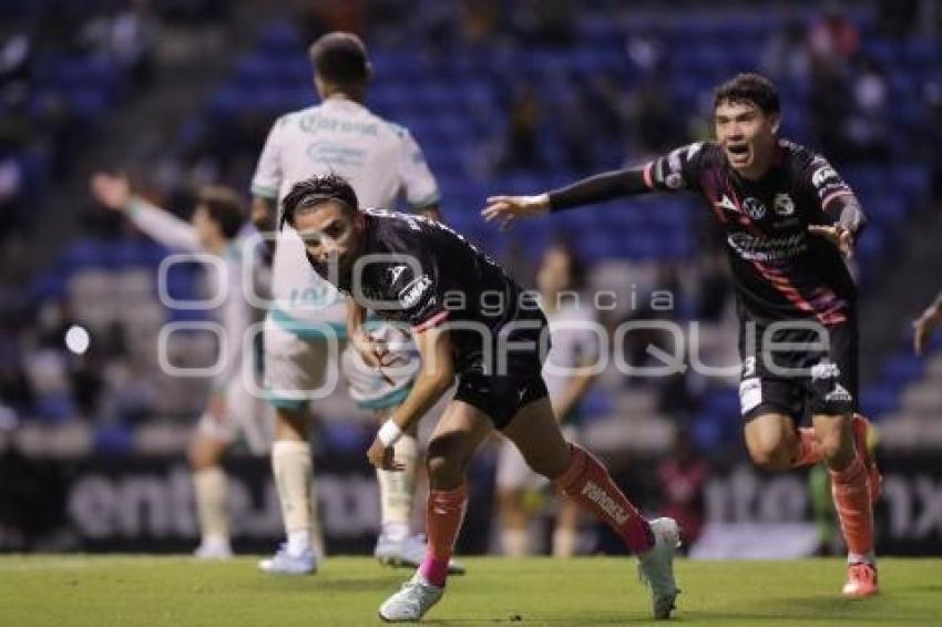 FÚTBOL . CLUB PUEBLA VS SANTOS