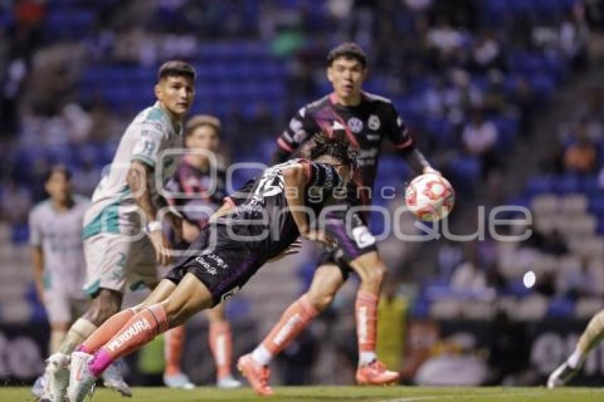 FÚTBOL . CLUB PUEBLA VS SANTOS