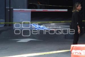 NOTA ROJA . SUICIDIO