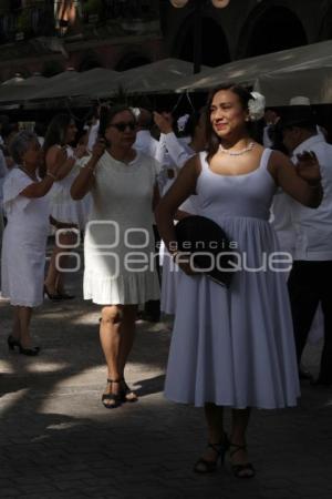 COREOGRAFÍA MASIVA DE DANZÓN