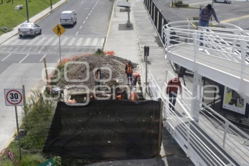 PUENTE VEHICULAR VÍA ATLIXCÁYOTL
