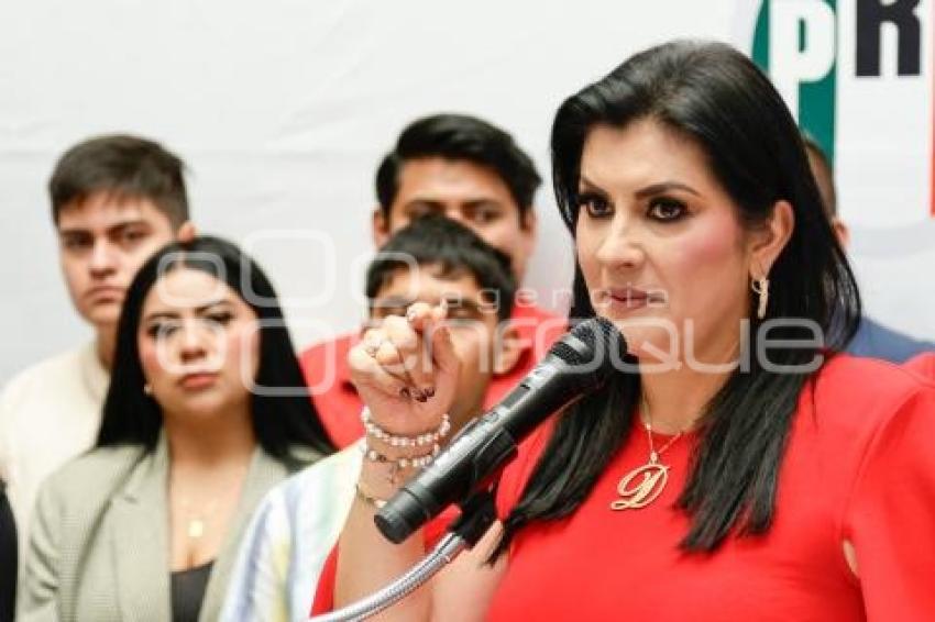 PRI . DELFINA POZOS