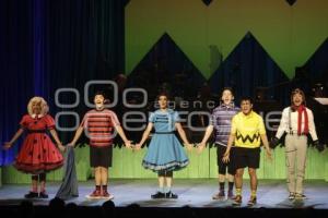 CHARLIE BROWN . EL MUSICAL