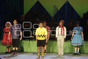 CHARLIE BROWN . EL MUSICAL