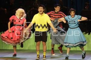 CHARLIE BROWN . EL MUSICAL