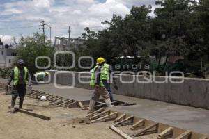 AYUNTAMIENTO . REHABILITACIÓN ACERA