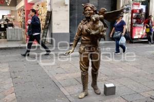 ESCULTURA . 5 DE MAYO