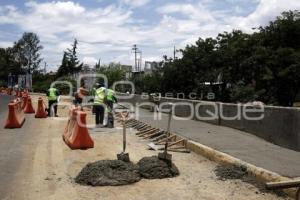 AYUNTAMIENTO . REHABILITACIÓN ACERA