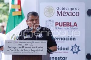 GOBIERNO ESTATAL . ENTREGA ALARMAS VECINALES