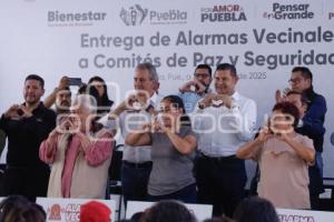 GOBIERNO ESTATAL . ENTREGA ALARMAS VECINALES