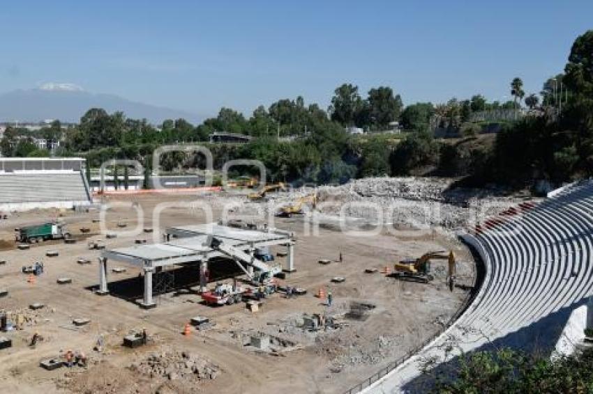 ESTADIO ZARAGOZA . OBRA