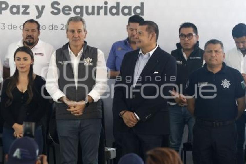 GOBIERNO ESTATAL . ENTREGA ALARMAS VECINALES 