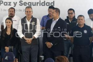 GOBIERNO ESTATAL . ENTREGA ALARMAS VECINALES 