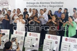 GOBIERNO ESTATAL . ENTREGA ALARMAS VECINALES 