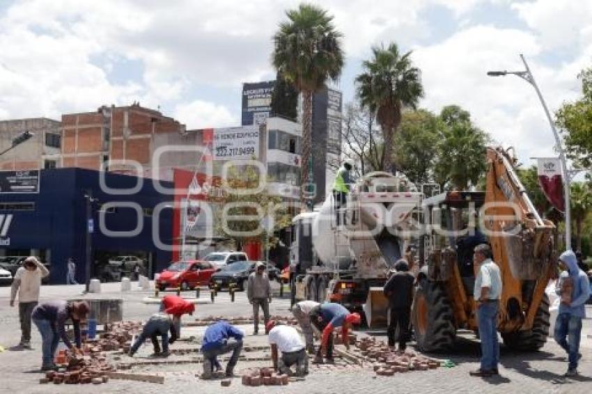 AVENIDA JUÁREZ . REPARACIÓN