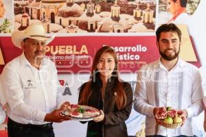 TURISMO . FERIA DEL DURAZNO