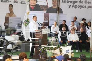 TIANGUISMANALCO . ENTREGA DE APOYOS CAMPO