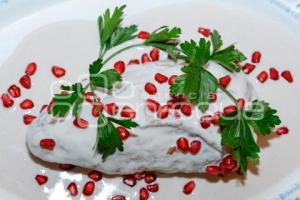 IZÚCAR . CHILES EN NOGADA