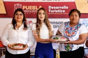 IZÚCAR . CHILES EN NOGADA