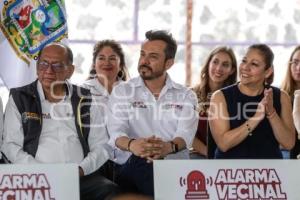 GOBIERNO ESTATAL . ENTREGA ALARMAS VECINALES