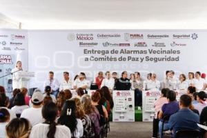 GOBIERNO ESTATAL . ENTREGA ALARMAS VECINALES