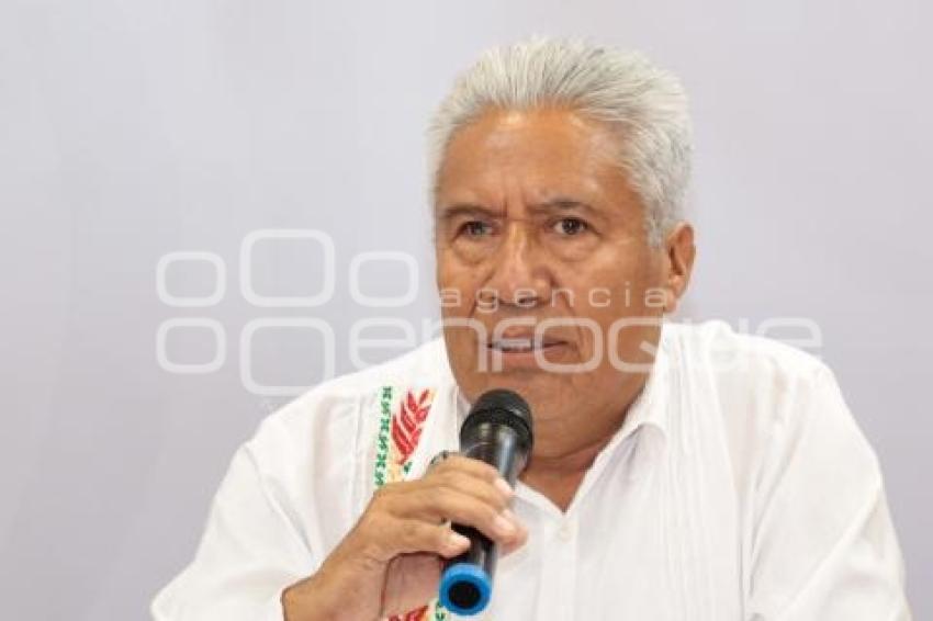 MANUEL VIVEROS