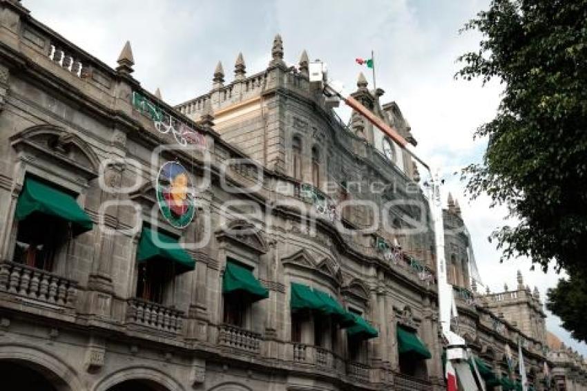 ADORNOS PATRIOS