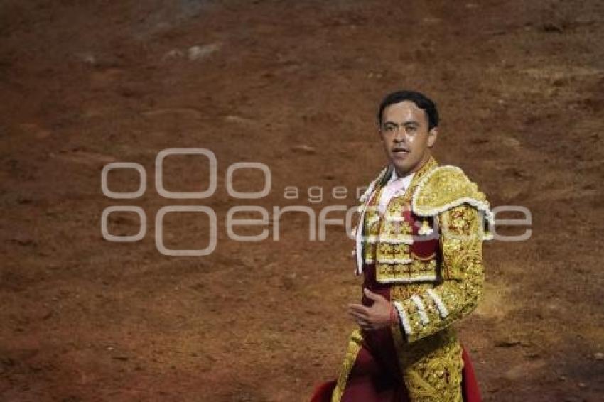 TLAXCALA . CORRIDA DE LAS LUCES