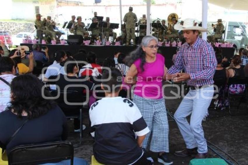 TOCHIMILCO . BANDA MILITAR