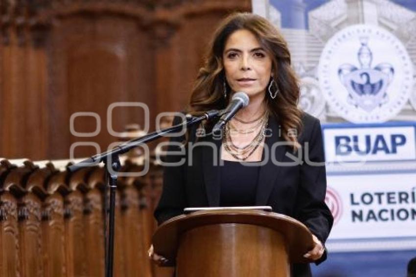 OLIVIA SALOMÓN