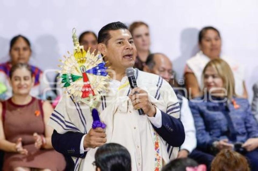 GOBIERNO ESTATAL . MUJER EMPRENDEDORA