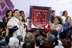 GOBIERNO ESTATAL . MUJER EMPRENDEDORA