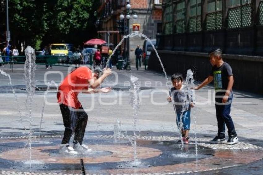 ZÓCALO . FUENTES DANZANTES
