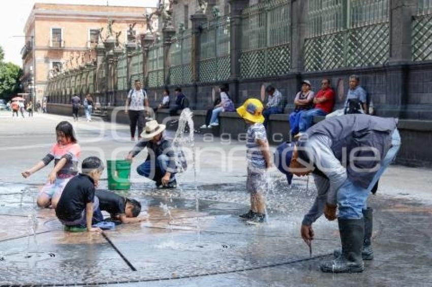 ZÓCALO . FUENTES DANZANTES