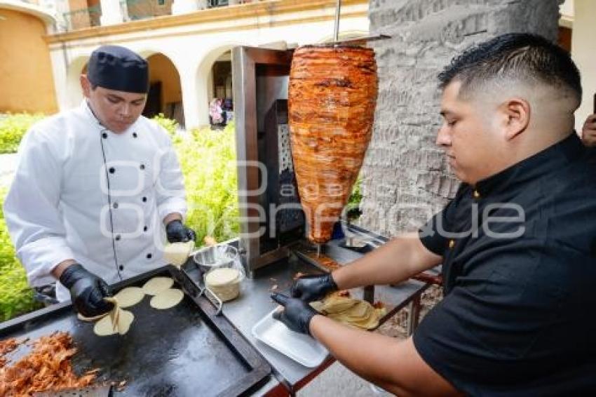 TURISMO . FERIA DEL TACO