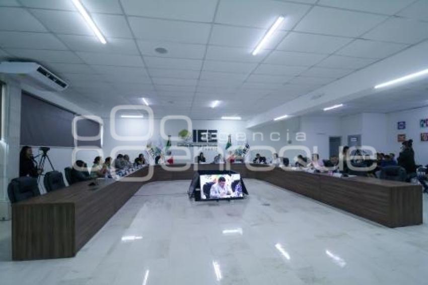 IEE . SESIÓN ORDINARIA