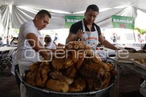 HUEJOTZINGO . FERIA DE LAS CARNITAS