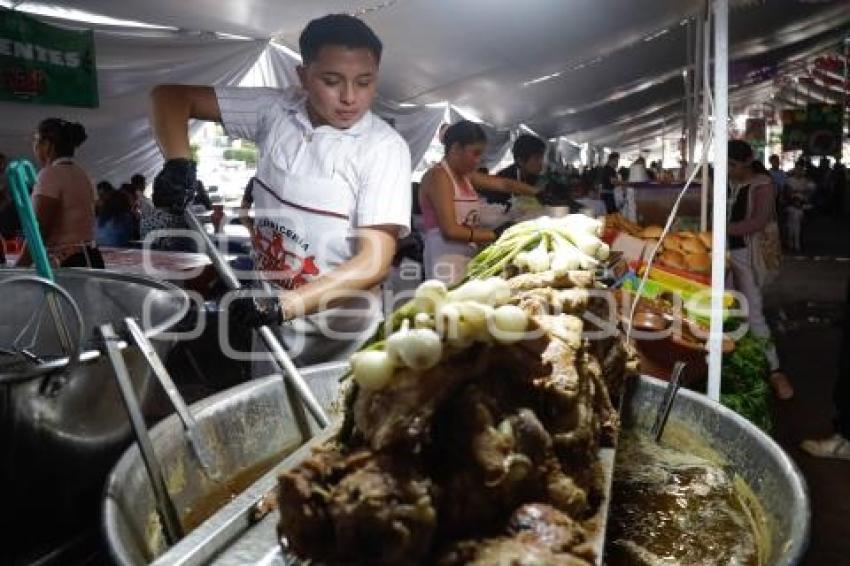 HUEJOTZINGO . FERIA DE LAS CARNITAS