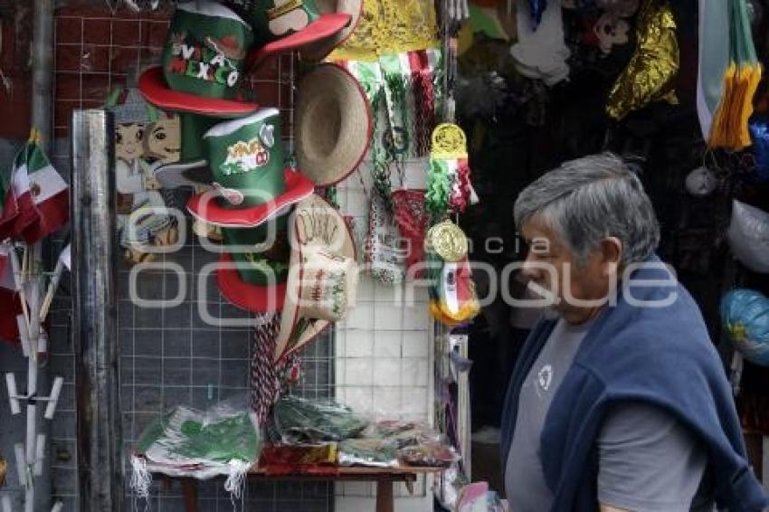 ADORNOS PATRIOS