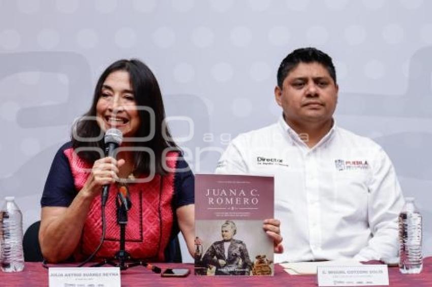 PRESENTACIÓN DE LIBRO . JUANA ROMERO