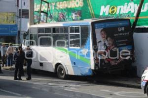 CHOQUE TRANSPORTE PÚBLICO