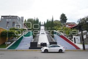 TLAXCALA . ESCALINATAS LOS HÉROES