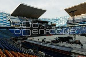 ESTADIO CUAUHTÉMOC . SHAKIRA